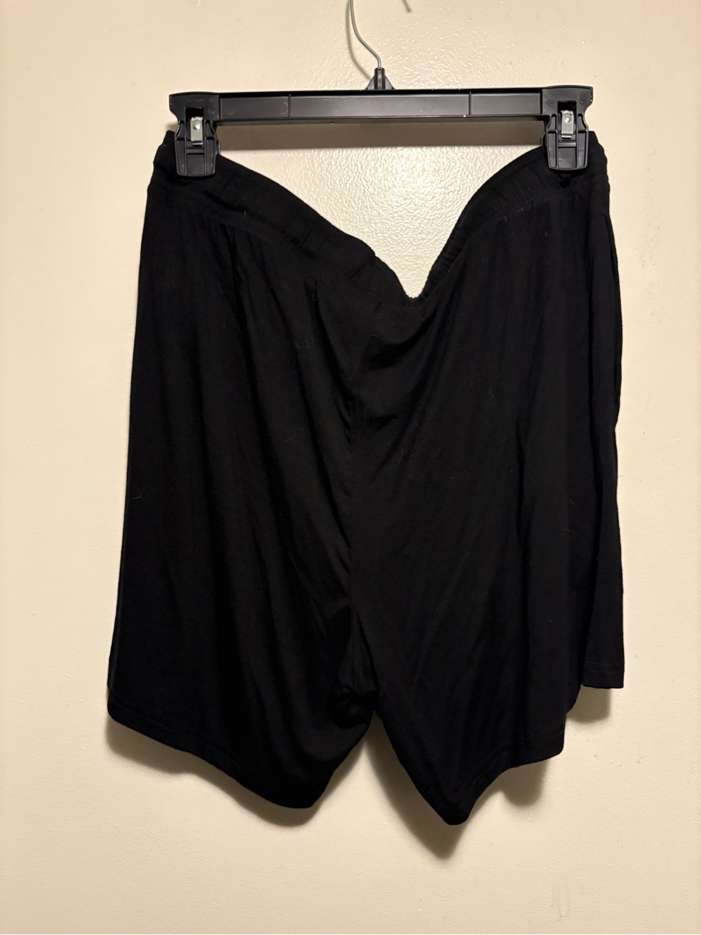 Comfrt Shorts size large - Picture 3 of 3